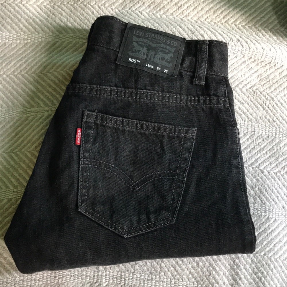 VINTAGE LEVIS JEANS